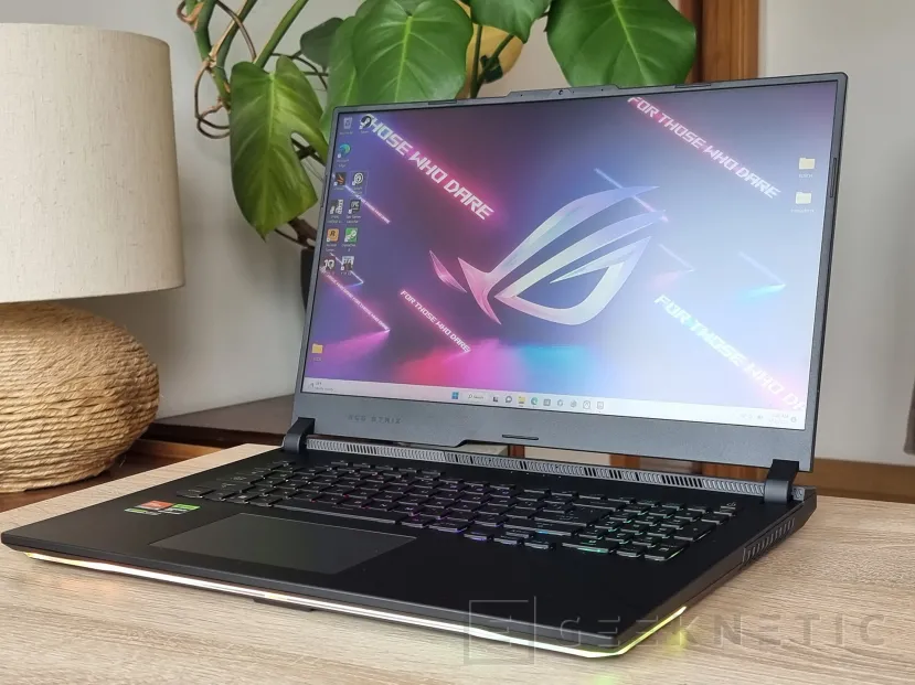 Geeknetic ASUS ROG Strix SCAR 17 G733PY Review con AMD Ryzen 9 7945HX 15